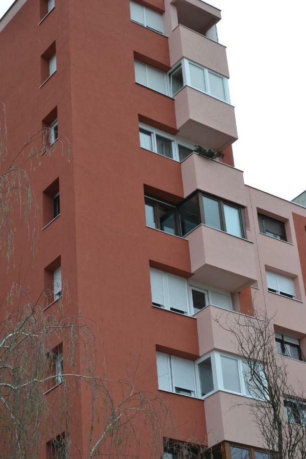 Fly Inn Velika Gorica Luaran gambar